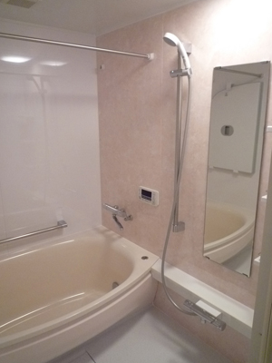 お孫さんと一緒に入る広々浴室